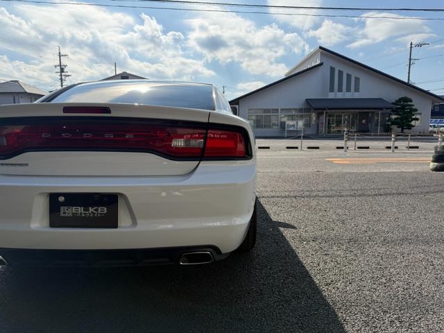 ダッジ・チャージャー SE 3.6 左ハンドル 20011yモデル 管理ユーザー買取 革シート張り替 スマートキー プッシュスタート SRT専用20インチAW BluetoothETCパワーシートBパッド交換ボディー撥水施行済み(43枚目)