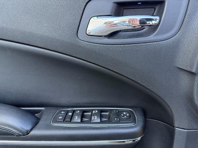 ダッジ・チャージャー SE 3.6 左ハンドル 20011yモデル 管理ユーザー買取 革シート張り替 スマートキー プッシュスタート SRT専用20インチAW BluetoothETCパワーシートBパッド交換ボディー撥水施行済み(74枚目)