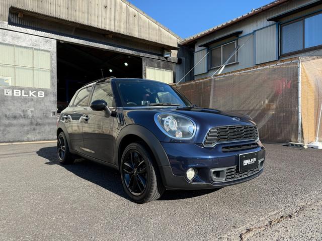 ＭＩＮＩ クーパーＳ　クロスオーバー　クロスオーバー　クーパーＳ　右ハンドル　ディーラー車　５人乗り　プッシュスタート　ブラックアロイホイール　ＥＴＣ　２トーンカラー　禁煙車　パワーステアリング　パワーウインドウエアバックＡＢＳ横滑り防止（7枚目）