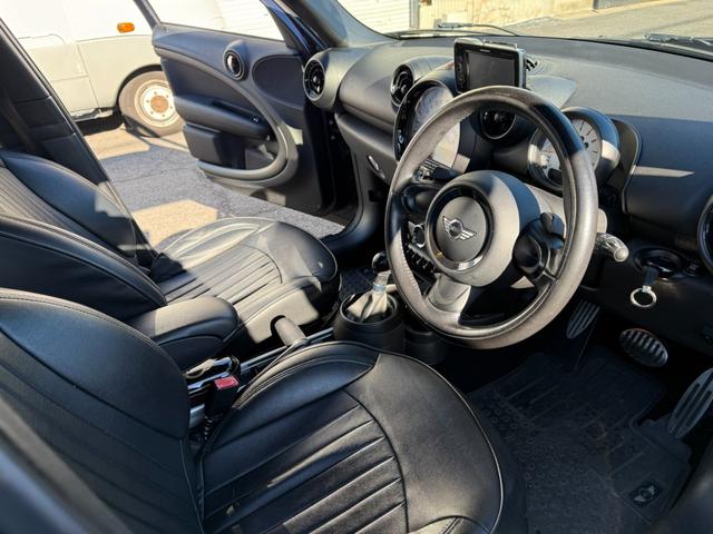 ＭＩＮＩ クーパーＳ　クロスオーバー　クロスオーバー　クーパーＳ　右ハンドル　ディーラー車　５人乗り　プッシュスタート　ブラックアロイホイール　ＥＴＣ　２トーンカラー　禁煙車　パワーステアリング　パワーウインドウエアバックＡＢＳ横滑り防止（49枚目）