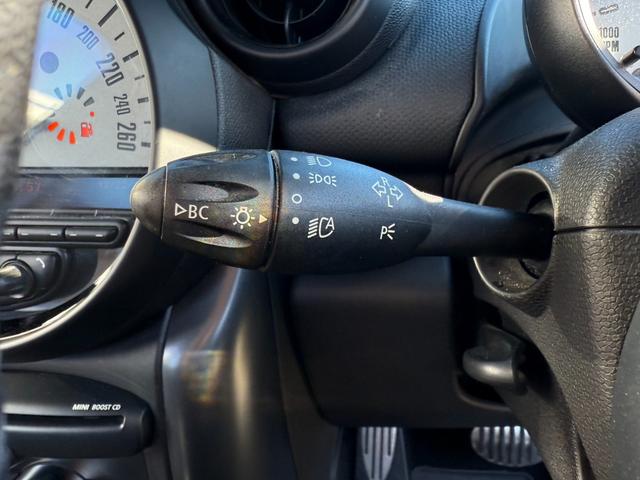 ＭＩＮＩ クーパーＳ　クロスオーバー　クロスオーバー　クーパーＳ　右ハンドル　ディーラー車　５人乗り　プッシュスタート　ブラックアロイホイール　ＥＴＣ　２トーンカラー　禁煙車　パワーステアリング　パワーウインドウエアバックＡＢＳ横滑り防止（63枚目）