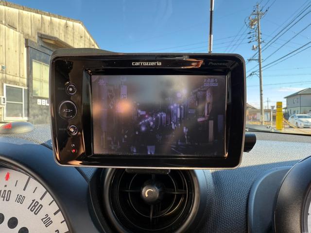 ＭＩＮＩ クーパーＳ　クロスオーバー　クロスオーバー　クーパーＳ　右ハンドル　ディーラー車　５人乗り　プッシュスタート　ブラックアロイホイール　ＥＴＣ　２トーンカラー　禁煙車　パワーステアリング　パワーウインドウエアバックＡＢＳ横滑り防止（65枚目）