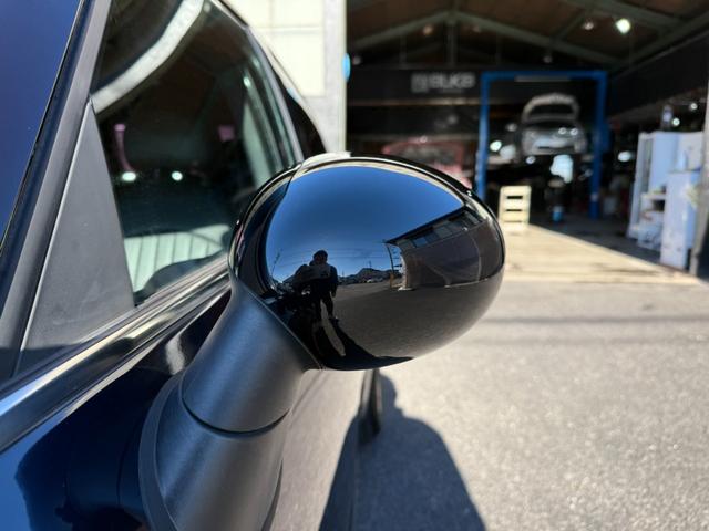 ＭＩＮＩ クーパーＳ　クロスオーバー　クロスオーバー　クーパーＳ　右ハンドル　ディーラー車　５人乗り　プッシュスタート　ブラックアロイホイール　ＥＴＣ　２トーンカラー　禁煙車　パワーステアリング　パワーウインドウエアバックＡＢＳ横滑り防止（76枚目）