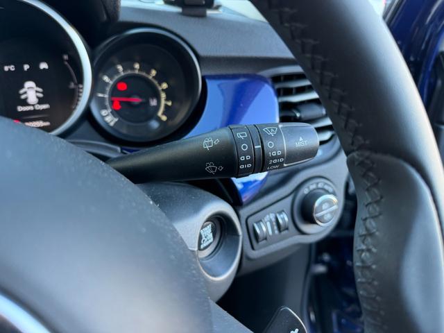 ５００Ｘ ポップスター　プラス　５人乗り　２ＷＤ　正規ディーラー車　バックカメラ　シートヒーター　茶革シート　クルーズコントロール　ブラインドスポットモニター　Ｂｌｕｅｔｏｏｔｈ　ＥＴＣ　純正ＡＷ　スペアキー　プッシュスタート（62枚目）