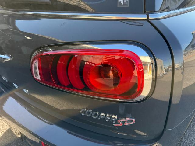 ＭＩＮＩ クーパーＳＤ　クラブマン　クーパーＳＤ　５人乗り　２ＷＤ　正規Ｄ　Ｂカメラ　アイドリングストップ　クリアランスソナー　ツインサンルーフ　ＥＴＣ　クルーズコントロール　ステアリングスイッチ　Ｂｌｕｅｔｏｏｔｈ　純正ナビ　純正ＡＷ（47枚目）