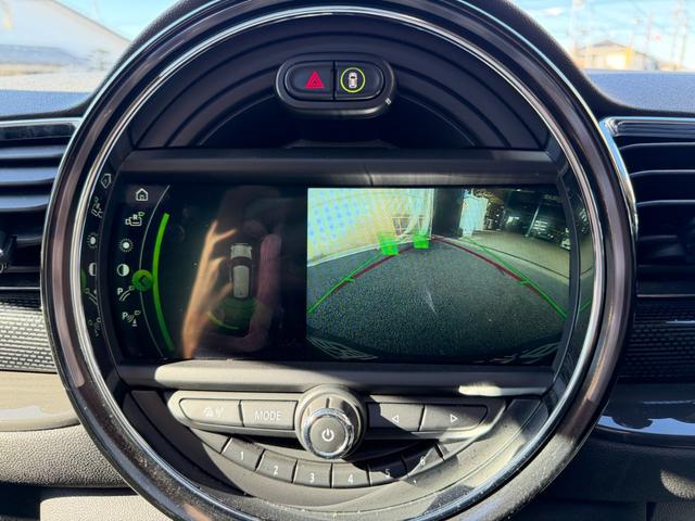 ＭＩＮＩ クーパーＳＤ　クラブマン　クーパーＳＤ　５人乗り　２ＷＤ　正規Ｄ　Ｂカメラ　アイドリングストップ　クリアランスソナー　ツインサンルーフ　ＥＴＣ　クルーズコントロール　ステアリングスイッチ　Ｂｌｕｅｔｏｏｔｈ　純正ナビ　純正ＡＷ（61枚目）