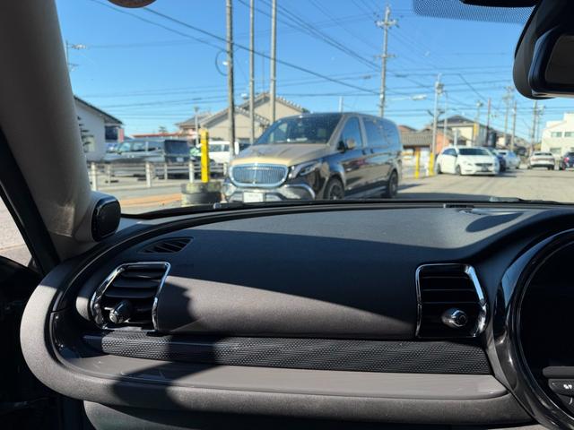 ＭＩＮＩ クーパーＳＤ　クラブマン　クーパーＳＤ　５人乗り　２ＷＤ　正規Ｄ　Ｂカメラ　アイドリングストップ　クリアランスソナー　ツインサンルーフ　ＥＴＣ　クルーズコントロール　ステアリングスイッチ　Ｂｌｕｅｔｏｏｔｈ　純正ナビ　純正ＡＷ（73枚目）