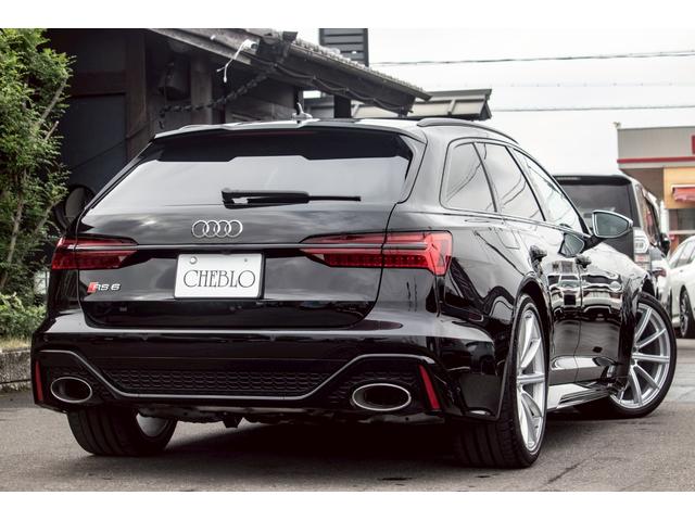 ＲＳ６アバント ベースグレード　ワンオーナー／純正可変マフラ／バンク＆オルフセン／パノラマサンルーフ／カーボンインテリア／アンビエントライト／ミシュランタイヤ／ソフトクローズ／ＨＤマトリクス／正規Ｄ記録簿／ブラックスタイリング（3枚目）