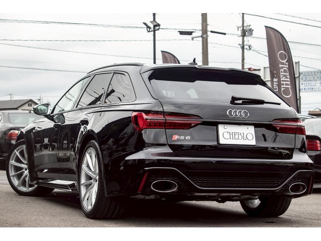 ＲＳ６アバント ベースグレード　ワンオーナー／純正可変マフラ／バンク＆オルフセン／パノラマサンルーフ／カーボンインテリア／アンビエントライト／ミシュランタイヤ／ソフトクローズ／ＨＤマトリクス／正規Ｄ記録簿／ブラックスタイリング（4枚目）