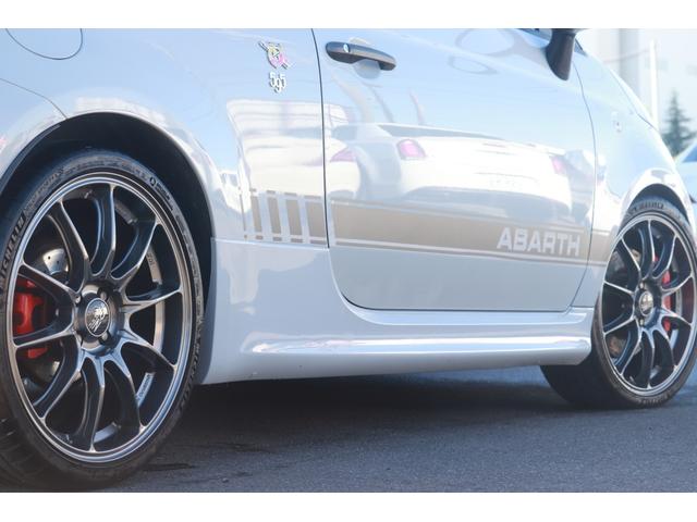 アバルト５９５ コンペティツィオーネ　ＯＺ　ＲＡＣＩＮＧ１８インチＡＷ／ＴＥＺＺＯスロコン／社外ナビ／地デジフルセグ／Ｂカメラ／ドラレコ／ＥＴＣ（9枚目）
