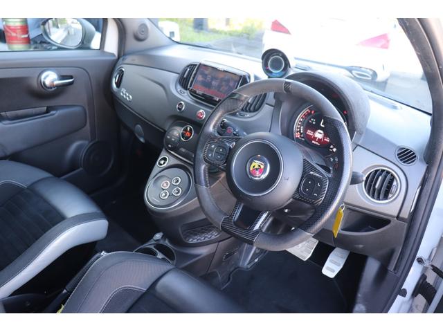 アバルト５９５ コンペティツィオーネ　ＯＺ　ＲＡＣＩＮＧ１８インチＡＷ／ＴＥＺＺＯスロコン／社外ナビ／地デジフルセグ／Ｂカメラ／ドラレコ／ＥＴＣ（14枚目）