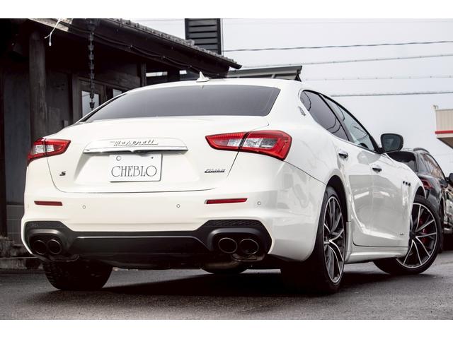 �U�A�S�ẴW�������ɐ��ʂ����X�^�b�t�����Ԃ̃A�t�^�[�t�H���[���������܂��I