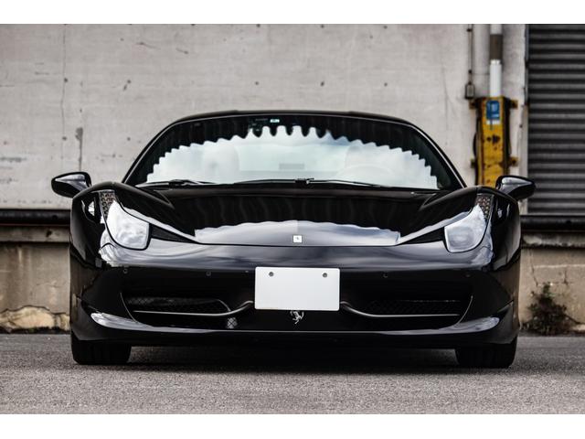 ４５８イタリア Ｆ１　ＤＣＴ　左Ｈ　正規Ｄ車　東名スポーツマフラー　２０ｉｎマットブラックＡＷ　カーボンブレーキ　レッドブレーキキャリパー　レッドレブカウンター　タンレザーインテリ　フル電動シート　シートヒーター　ルーフ内張張替済（3枚目）