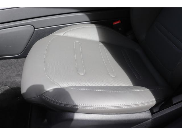 Ｇクラス Ｇ４００ｄ　ＡＭＧライン　Ｇ　ｍａｎｕｆａｋｔｕｒプログラム／ナイトパッケージ仕様／Ｇ６３ｓｔｙｌｅ／Ｇ６３　ＡＭＧホイール／ＬＥＤリップ／電動サイドステップ／ナッパレザーシート／レザーダッシュボード／ベンチレーション／ＳＲ（49枚目）