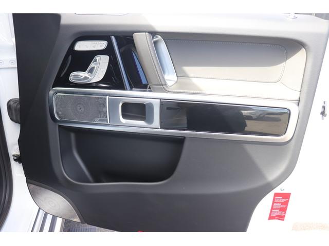 Ｇクラス Ｇ４００ｄ　ＡＭＧライン　Ｇ　ｍａｎｕｆａｋｔｕｒプログラム／ナイトパッケージ仕様／Ｇ６３ｓｔｙｌｅ／Ｇ６３　ＡＭＧホイール／ＬＥＤリップ／電動サイドステップ／ナッパレザーシート／レザーダッシュボード／ベンチレーション／ＳＲ（67枚目）