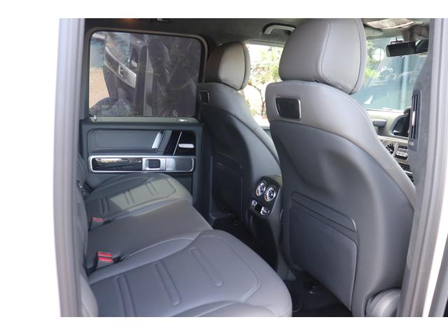 Ｇクラス Ｇ４００ｄ　ＡＭＧライン　Ｇ　ｍａｎｕｆａｋｔｕｒプログラム／ナイトパッケージ仕様／Ｇ６３ｓｔｙｌｅ／Ｇ６３　ＡＭＧホイール／ＬＥＤリップ／電動サイドステップ／ナッパレザーシート／レザーダッシュボード／ベンチレーション／ＳＲ（70枚目）