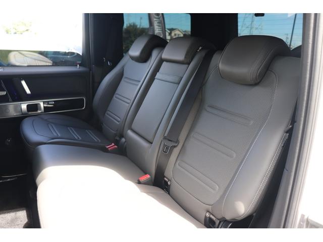 Ｇクラス Ｇ４００ｄ　ＡＭＧライン　Ｇ　ｍａｎｕｆａｋｔｕｒプログラム／ナイトパッケージ仕様／Ｇ６３ｓｔｙｌｅ／Ｇ６３　ＡＭＧホイール／ＬＥＤリップ／電動サイドステップ／ナッパレザーシート／レザーダッシュボード／ベンチレーション／ＳＲ（76枚目）