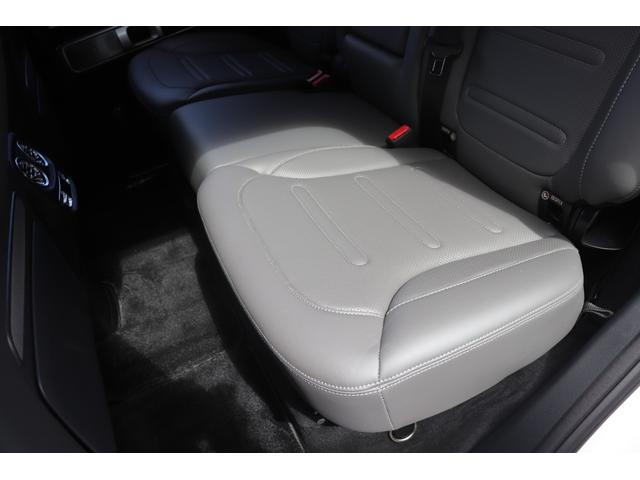 Ｇクラス Ｇ４００ｄ　ＡＭＧライン　Ｇ　ｍａｎｕｆａｋｔｕｒプログラム／ナイトパッケージ仕様／Ｇ６３ｓｔｙｌｅ／Ｇ６３　ＡＭＧホイール／ＬＥＤリップ／電動サイドステップ／ナッパレザーシート／レザーダッシュボード／ベンチレーション／ＳＲ（77枚目）