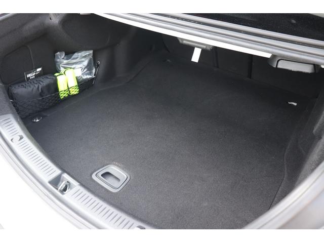 Ｅクラス Ｅ２２０ｄ　アバンギャルド　スポーツ　ダイヤモンドホワイト／レザーエクスクルーシブ／ブルメスターサラウンド／レーダーセフティＰＫＧ／パノラマスライディングルーフ／アンビエントライト／１９ｉｎＡＭＧホイール／３６０度カメラ／（80枚目）