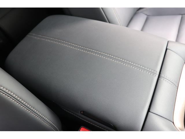 アルファードハイブリッド Z 法人ワンオーナー/フルモデリスタエアロ/ユニバーサルステップ/13.2inモニター/デジタルインナーミラー/純正18in/パノラミックビューモニター/ブラインドスポット/ヘッドアップディスプレイ(65枚目)