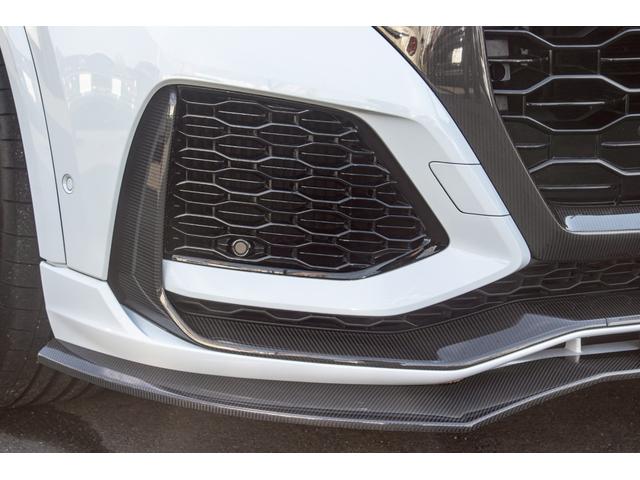 ＲＳ Ｑ８ ベースグレード　左ハンドル／レザーシートＰＫＧ／パノラマＳＲ／ＲＳスポーツエキゾースト／ブラックＡｕｄｉ　ｒｉｎｇｓ＆カーボン／グロスブラックスタイリングＰＫＧ／デコラティブパネル／カーボンツイル（23枚目）