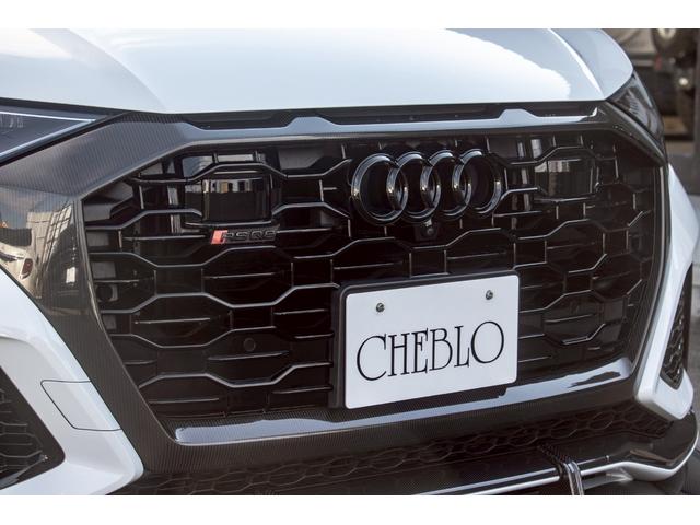 ＲＳ Ｑ８ ベースグレード　左ハンドル／レザーシートＰＫＧ／パノラマＳＲ／ＲＳスポーツエキゾースト／ブラックＡｕｄｉ　ｒｉｎｇｓ＆カーボン／グロスブラックスタイリングＰＫＧ／デコラティブパネル／カーボンツイル（25枚目）