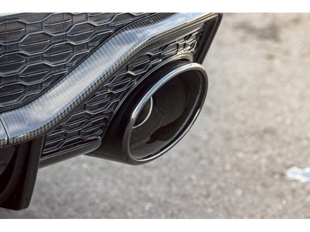 ＲＳ Ｑ８ ベースグレード　左ハンドル／レザーシートＰＫＧ／パノラマＳＲ／ＲＳスポーツエキゾースト／ブラックＡｕｄｉ　ｒｉｎｇｓ＆カーボン／グロスブラックスタイリングＰＫＧ／デコラティブパネル／カーボンツイル（39枚目）