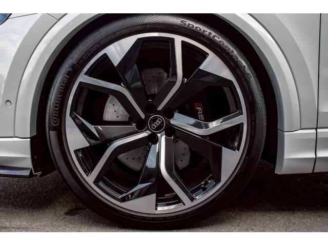 ＲＳ Ｑ８ ベースグレード　左ハンドル／レザーシートＰＫＧ／パノラマＳＲ／ＲＳスポーツエキゾースト／ブラックＡｕｄｉ　ｒｉｎｇｓ＆カーボン／グロスブラックスタイリングＰＫＧ／デコラティブパネル／カーボンツイル（40枚目）