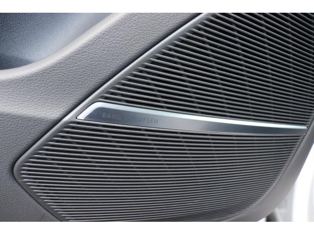 ＲＳ Ｑ８ ベースグレード　左ハンドル／レザーシートＰＫＧ／パノラマＳＲ／ＲＳスポーツエキゾースト／ブラックＡｕｄｉ　ｒｉｎｇｓ＆カーボン／グロスブラックスタイリングＰＫＧ／デコラティブパネル／カーボンツイル（70枚目）