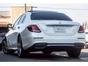 Ｅクラス Ｅ２２０ｄ　アバンギャルド　スポーツ　ダイヤモンドホワイト／レザーエクスクルーシブ／ブルメスターサラウンド／レーダーセフティＰＫＧ／パノラマスライディングルーフ／アンビエントライト／１９ｉｎＡＭＧホイール／３６０度カメラ／（4枚目）
