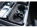 ベースグレード　左ハンドル／レザーシートＰＫＧ／パノラマＳＲ／ＲＳスポーツエキゾースト／ブラックＡｕｄｉ　ｒｉｎｇｓ＆カーボン／グロスブラックスタイリングＰＫＧ／デコラティブパネル／カーボンツイル（60枚目）