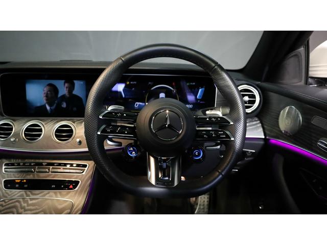 Ｅクラス Ｅ５３　４マチック＋　レーダーセーフティＰ　エクスクルーシブＰ　パノラミックＳ／Ｒ　Ｂｕｒｍｅｓｔｅｒサウンドシステム　エアバランスＰ　ヘッドアップディスプレイ　アダプティブハイビームアシストプラス　正規認定中古車（16枚目）