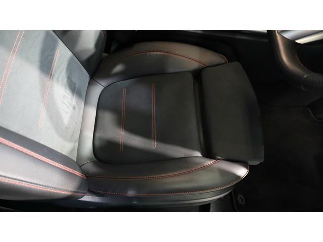 Ｂクラス Ｂ２００ｄ　ＡＭＧラインパッケージ　レーダーセーフティＰ　アンビエントライト　ＡＭＧ１８インチＡＷ　プライバシーガラス　メモリー付パワーシート＆シートＨ　レザーＡＲＴＩＣＯ／ＭＩＣＲＣＵＴシート　キーレスゴー　自動開閉テールゲート（10枚目）