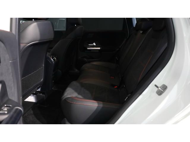 Ｂクラス Ｂ２００ｄ　ＡＭＧラインパッケージ　レーダーセーフティＰ　アンビエントライト　ＡＭＧ１８インチＡＷ　プライバシーガラス　メモリー付パワーシート＆シートＨ　レザーＡＲＴＩＣＯ／ＭＩＣＲＣＵＴシート　キーレスゴー　自動開閉テールゲート（12枚目）