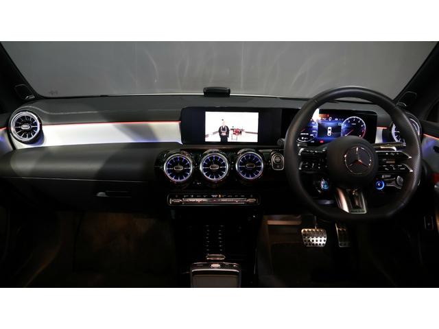 CLAクラス CLA35 4マチック ドライビングアシスタンスP AMGパフォーマンスP アドバンスドP パノラミックS/R ヘッドアップディスプレイ Burmesterサラウンドサウンドシステム 360°カメラシステム 正規認定中古車(6枚目)
