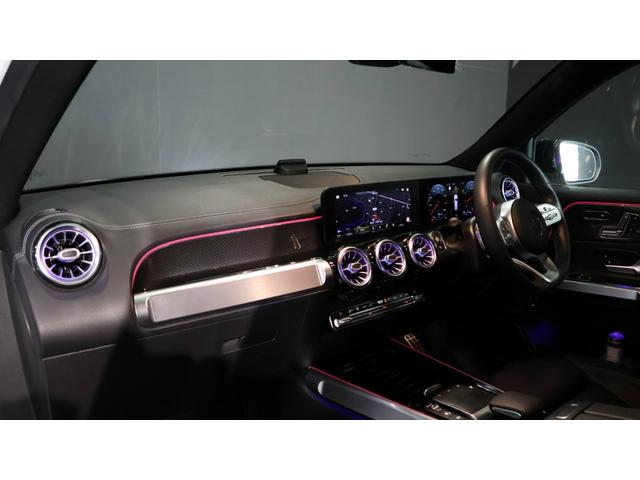 GLB GLB250 4マチック スポーツ レーダーセーフティP 20インチブラックAMGマルチスポークAW アダプティブハイビームアシストプラス アンビエントライト プライバシーガラス レインセンサー 360°カメラシステム 正規認定中古車(14枚目)