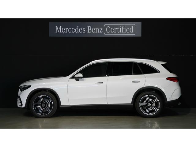 ＧＬＣ ＧＬＣ２２０ｄ　４マチック　ＡＭＧラインパッケージ　レーダーセーフティＰ　パノラミックＳ／Ｒ　後席シートヒーター　ＭＢＵＸ　ＡＲナビゲーション　アダプティブハイビームアシストプラス　アンビエントライトプレミアム　プライバシーガラス　正規認定中古車（3枚目）