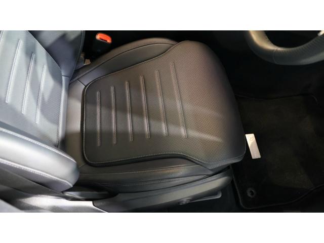 ＧＬＣ ＧＬＣ２２０ｄ　４マチック　ＡＭＧラインパッケージ　レーダーセーフティＰ　パノラミックＳ／Ｒ　後席シートヒーター　ＭＢＵＸ　ＡＲナビゲーション　アダプティブハイビームアシストプラス　アンビエントライトプレミアム　プライバシーガラス　正規認定中古車（10枚目）