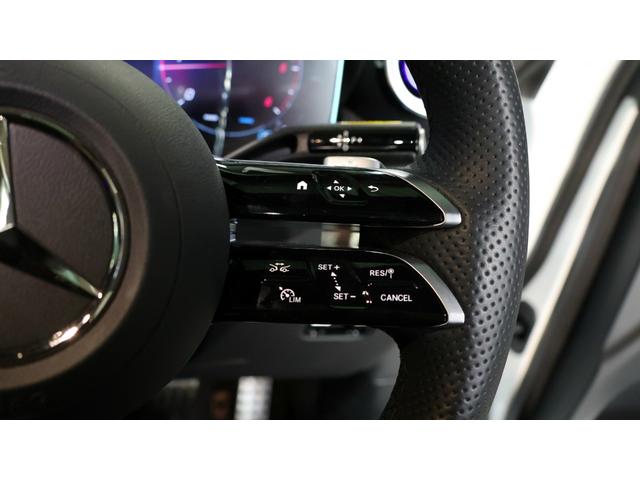 ＧＬＣ ＧＬＣ２２０ｄ　４マチック　ＡＭＧラインパッケージ　レーダーセーフティＰ　パノラミックＳ／Ｒ　後席シートヒーター　ＭＢＵＸ　ＡＲナビゲーション　アダプティブハイビームアシストプラス　アンビエントライトプレミアム　プライバシーガラス　正規認定中古車（18枚目）