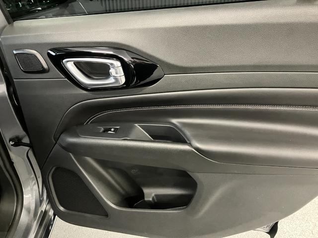 ジープ・コマンダー リミテッド 新車保証継承 整備付 4WD LEDヘッドライト LEDフロントフォグランプ 純正ナビ ETC アダプティブクルーズコントロール ブラインドスポットモニター アップルカープレイ アンドロイドオート(20枚目)