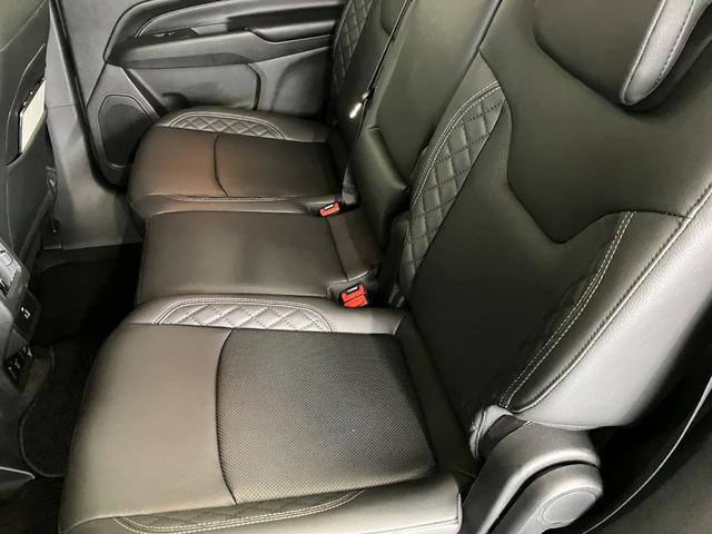 ジープ・コマンダー リミテッド 新車保証継承 整備付 4WD LEDヘッドライト LEDフロントフォグランプ 純正ナビ ETC アダプティブクルーズコントロール ブラインドスポットモニター アップルカープレイ アンドロイドオート(25枚目)