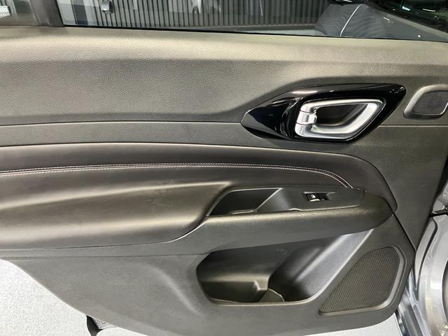 ジープ・コマンダー リミテッド 新車保証継承 整備付 4WD LEDヘッドライト LEDフロントフォグランプ 純正ナビ ETC アダプティブクルーズコントロール ブラインドスポットモニター アップルカープレイ アンドロイドオート(26枚目)