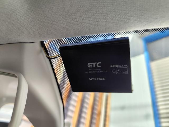 �d�s�b�{�̂̓t�����g�K���X�ɓ\�t���Ă���^�C�v�ł�