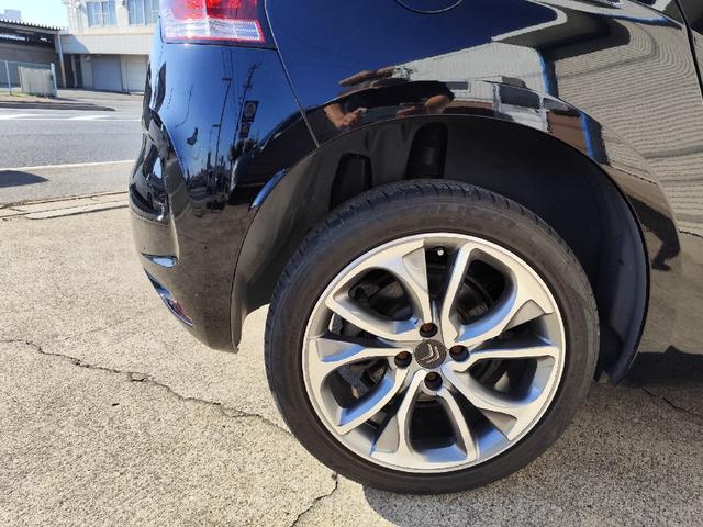 ＤＳ４ スポーツシック　ターボ　６速マニュアル　ＥＴＣ　純正１８インチアルミホイール　クルコン（21枚目）