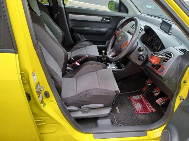 スポーツ　２型　５速マニュアル　トラストマフラー　セブリングＩ　ＴＣ　１７インチアルミホイール　零１０００パワーチャンバー　ＫＥＮＷＯＯＤ　ＤＤＸ５１６(31枚目)