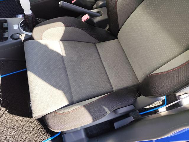 スイフト スポーツ　モンスターＣＰＵ　モンスターリアスポイラー　ＢＬＩＴＺ車高調　ＥＴＣ　ディスプレイオーディオ社外シフトノブ　ＡＭＥ　ＴＲＡＣＥＲ１６インチアルミホイール　ＰＯＴＥＮＺＡ　ＲＥ００４　１９５／５０－１６（39枚目）