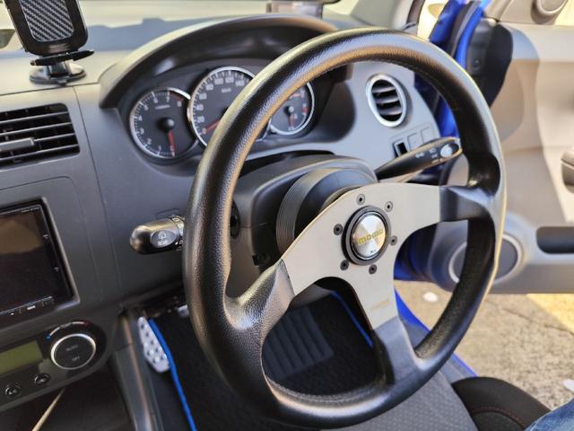 スイフト スポーツ　モンスターＣＰＵ　モンスターリアスポイラー　ＢＬＩＴＺ車高調　ＥＴＣ　ディスプレイオーディオ社外シフトノブ　ＡＭＥ　ＴＲＡＣＥＲ１６インチアルミホイール　ＰＯＴＥＮＺＡ　ＲＥ００４　１９５／５０－１６（46枚目）