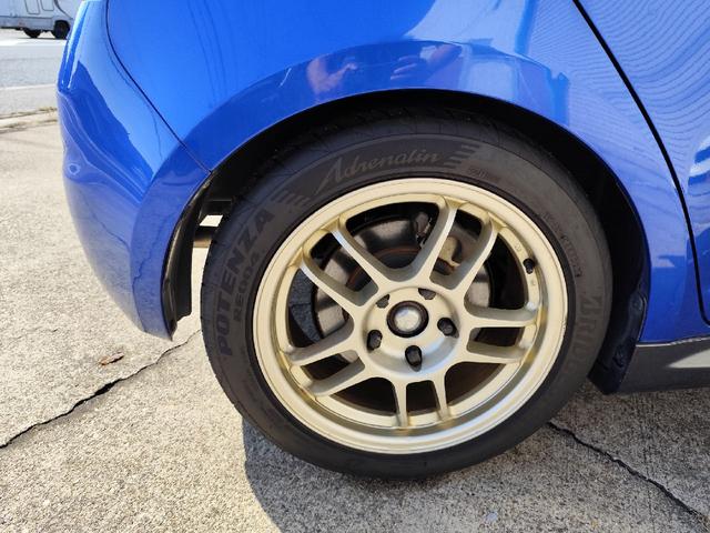 スイフト スポーツ　モンスターＣＰＵ　モンスターリアスポイラー　ＢＬＩＴＺ車高調　ＥＴＣ　ディスプレイオーディオ社外シフトノブ　ＡＭＥ　ＴＲＡＣＥＲ１６インチアルミホイール　ＰＯＴＥＮＺＡ　ＲＥ００４　１９５／５０－１６（64枚目）