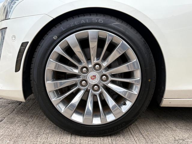 キャデラックCTS エレガンス 車検R9年8月まで/タイヤ・ブレーキパッド前後新品/社外18インチアルミ/ローダウン(車高調)/BOSEサウンドシステム/シートヒーター/シートベンチレーション/ステアリングヒーター/ガラスサンルーフ(10枚目)