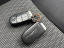 ３００リミテッド　車検令和８年４月まで／社外２２インチアルミ／ローダウン／ディーラー車／スペアキー／取説・保証書あり（25枚目）
